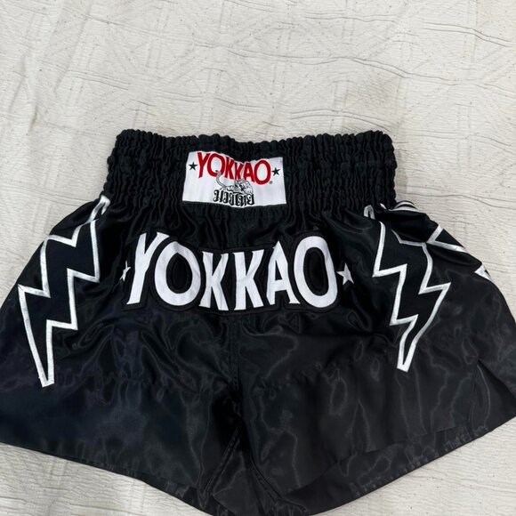 NEW Yokkao Muay Thai Shorts Black and White - Picture 1 of 3